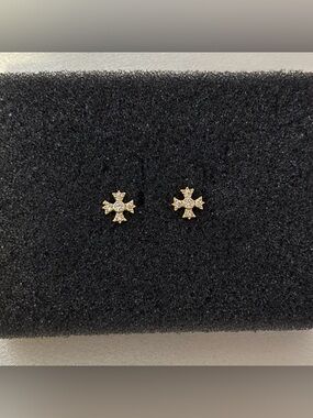7mm CZ Cross Stud Earrings for Men Women Streetwear Punk Hip Hop Unisex Earrings